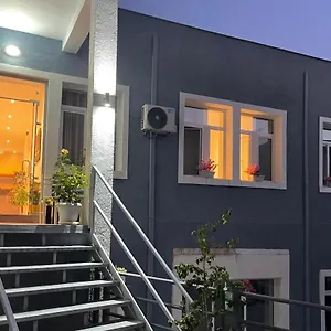 Deni's 3* Sarandë